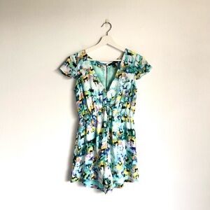 Forever 21 Light Aqua / Mint Blue-Green Watercolor Floral Pansy Romper Sz Small